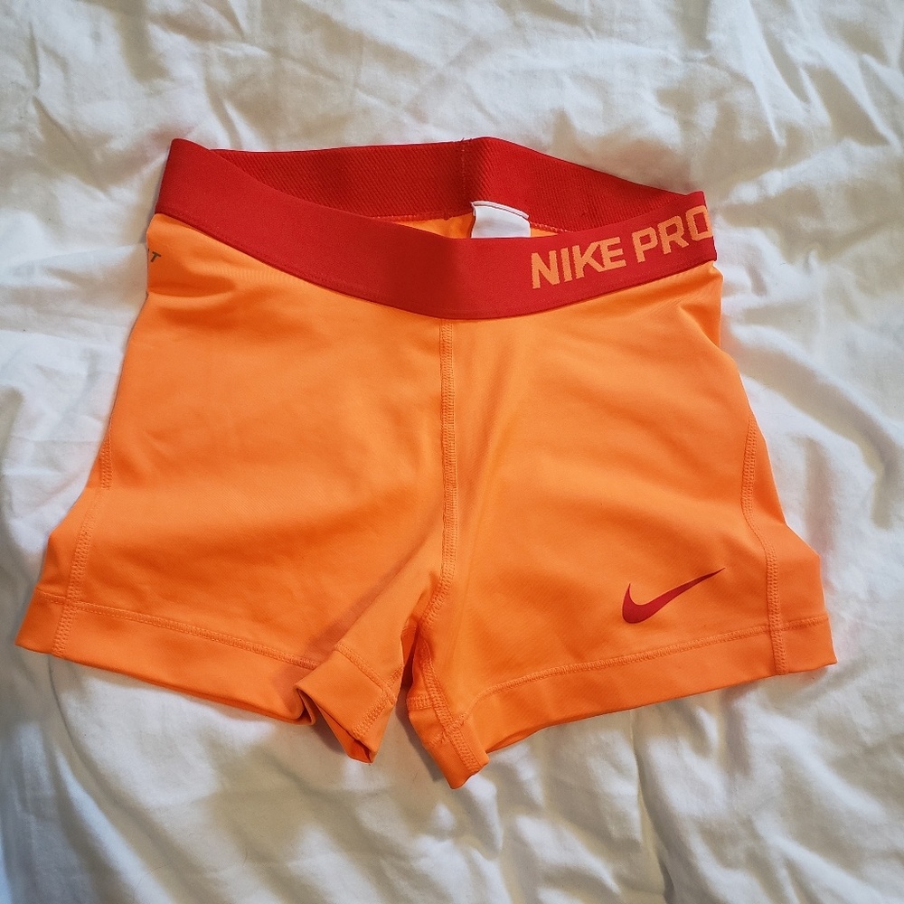 NIKE PRO compression shorts- small